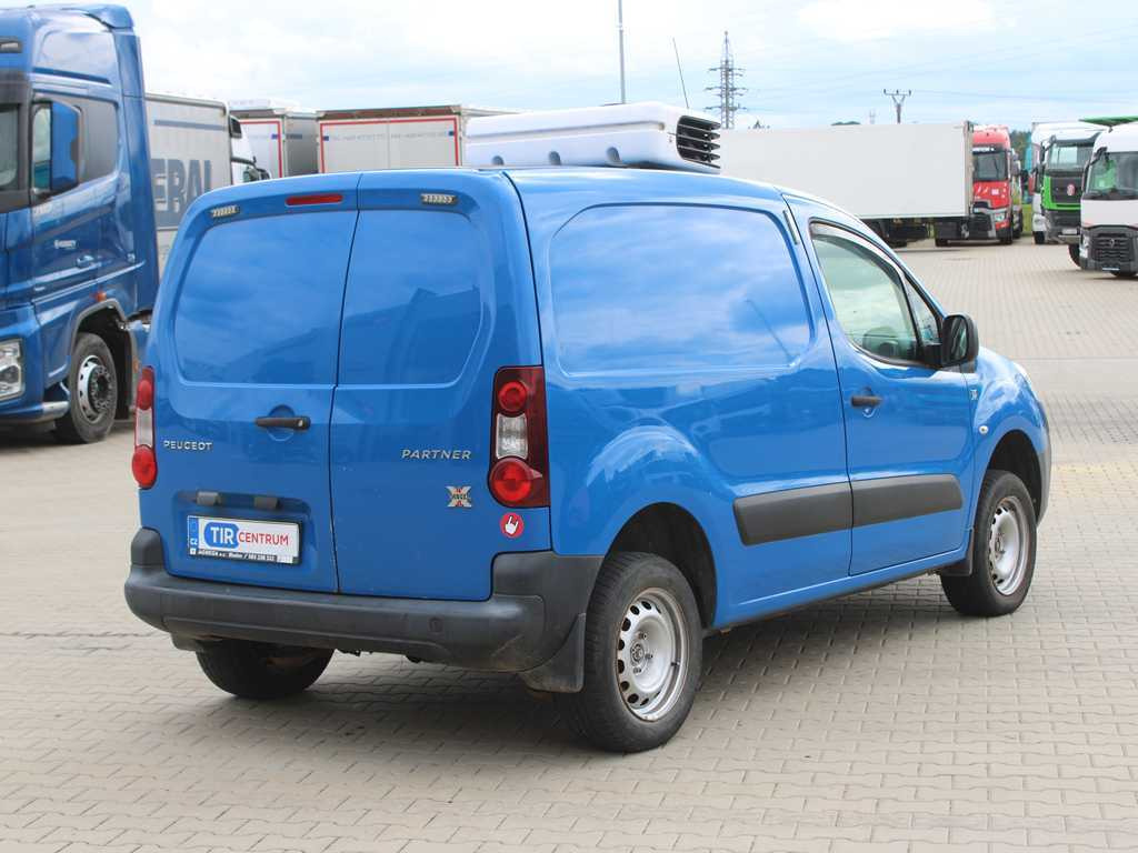 Peugeot PEUGEOT PARTNER, 4X4, CARRIER NEOS 100 - Koelwagen: afbeelding 4 Peugeot PEUGEOT PARTNER, 4X4, CARRIER NEOS 100 - Koelwagen: afbeelding 4