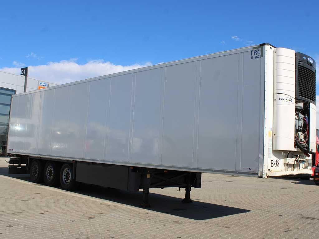 Schmitz Cargobull SKO 24/L - 13.4 FP 60 COOL, CARRIER 6760mth - Gesloten oplegger: afbeelding 2 Schmitz Cargobull SKO 24/L - 13.4 FP 60 COOL, CARRIER 6760mth - Gesloten oplegger: afbeelding 2
