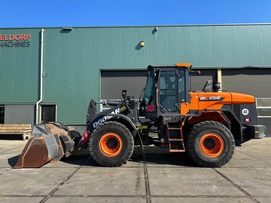 Doosan DL250-7 - Wiellader: afbeelding 1 Doosan DL250-7 - Wiellader: afbeelding 1