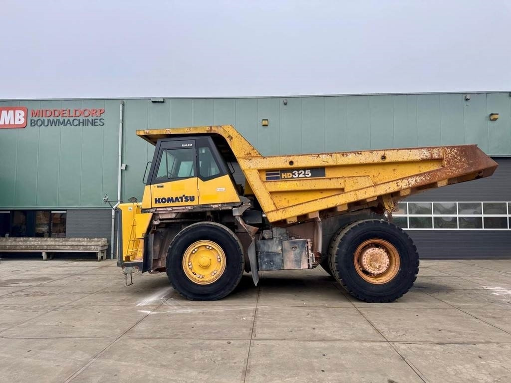 Komatsu HD325-7 - Zelfrijdende kiepwagen: afbeelding 1 Komatsu HD325-7 - Zelfrijdende kiepwagen: afbeelding 1