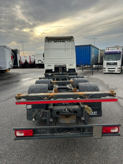 DAF XF 480 FAR BDF Euro 6 Liftachse, Retarder - Containertransporter/ Wissellaadbak vrachtwagen: afbeelding 5 DAF XF 480 FAR BDF Euro 6 Liftachse, Retarder - Containertransporter/ Wissellaadbak vrachtwagen: afbeelding 5