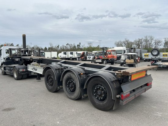 FLIEGL 30 ft Container Kippchassis ,Alufelgen - Containertransporter/ Wissellaadbak oplegger: afbeelding 4 FLIEGL 30 ft Container Kippchassis ,Alufelgen - Containertransporter/ Wissellaadbak oplegger: afbeelding 4