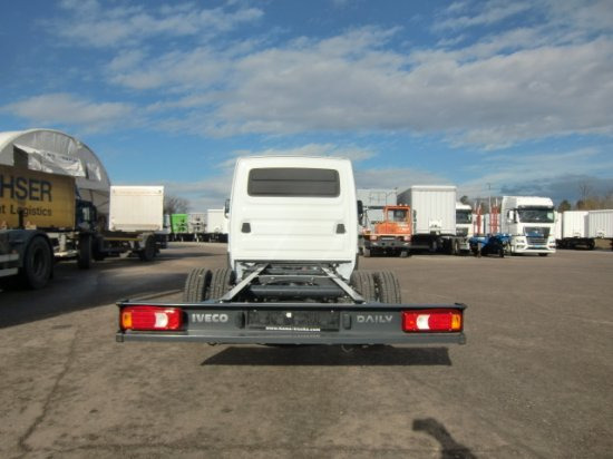 Iveco Daily 40 - 180 Fahrgestell, E6 Automatik mehrere Einheiten verfügbar - Chassis vrachtwagen: afbeelding 5 Iveco Daily 40 - 180 Fahrgestell, E6 Automatik mehrere Einheiten verfügbar - Chassis vrachtwagen: afbeelding 5