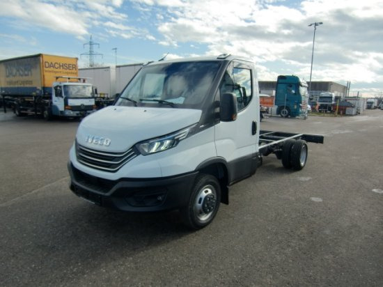 Iveco Daily 40 - 180 Fahrgestell, E6 Automatik mehrere Einheiten verfügbar - Chassis vrachtwagen: afbeelding 1 Iveco Daily 40 - 180 Fahrgestell, E6 Automatik mehrere Einheiten verfügbar - Chassis vrachtwagen: afbeelding 1