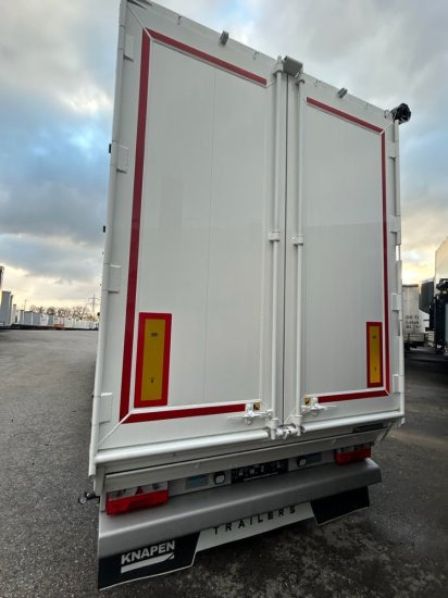 Knapen K100 Schubboden, Neufahrzeug, 8mm Boden, Liftachse, Funk - Schuifvloer oplegger: afbeelding 5 Knapen K100 Schubboden, Neufahrzeug, 8mm Boden, Liftachse, Funk - Schuifvloer oplegger: afbeelding 5