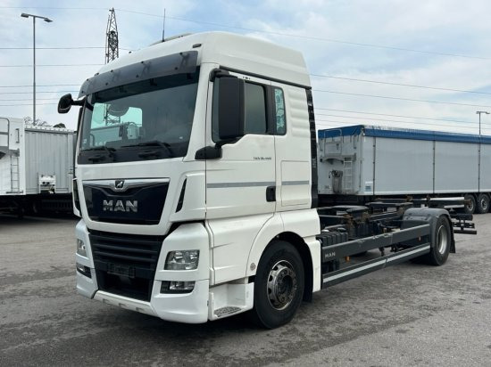 MAN TGX 18.460 XLX, 4x2, Euro 6, Standklima - Containertransporter/ Wissellaadbak vrachtwagen: afbeelding 1 MAN TGX 18.460 XLX, 4x2, Euro 6, Standklima - Containertransporter/ Wissellaadbak vrachtwagen: afbeelding 1