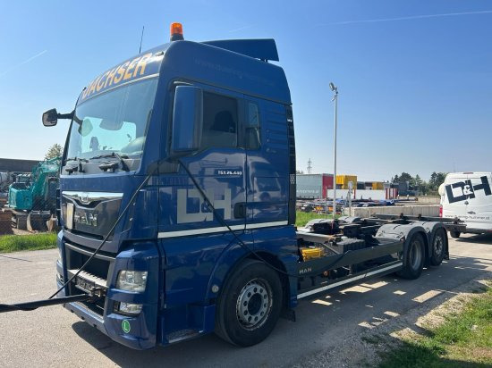 MAN TGX 26.440 XLX 6x2 Liftachse, Retarder, Euro 6, Motorschaden - Containertransporter/ Wissellaadbak vrachtwagen: afbeelding 2 MAN TGX 26.440 XLX 6x2 Liftachse, Retarder, Euro 6, Motorschaden - Containertransporter/ Wissellaadbak vrachtwagen: afbeelding 2