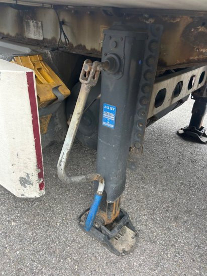 Isotherm oplegger Menci Fleischkühler Rohrbahnen, Liftachse, BPW, light weight: afbeelding 12 Isotherm oplegger Menci Fleischkühler Rohrbahnen, Liftachse, BPW, light weight: afbeelding 12