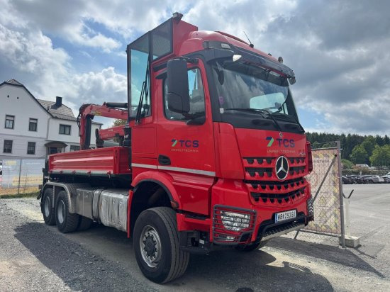 Mercedes-Benz AROCS 3552 963-2F Epsilon M100L86 Kran ? Leistungsstarker Holzladekran mit hoher Reichweite - Kraanwagen: afbeelding 2 Mercedes-Benz AROCS 3552 963-2F Epsilon M100L86 Kran ? Leistungsstarker Holzladekran mit hoher Reichweite - Kraanwagen: afbeelding 2
