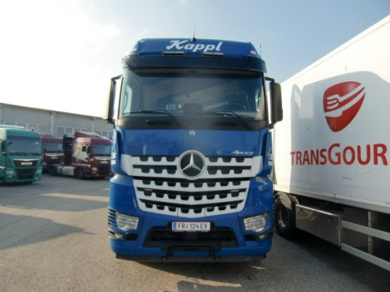 Mercedes-Benz Arocs 3353 6x4 Holztransp., Palfinger Kran Epsilon - Houttransport, Kraanwagen: afbeelding 2 Mercedes-Benz Arocs 3353 6x4 Holztransp., Palfinger Kran Epsilon - Houttransport, Kraanwagen: afbeelding 2