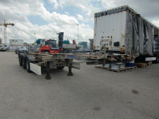 Schmitz Containerchassi 3-achsig SCF 24G45 Slider - Containertransporter/ Wissellaadbak oplegger: afbeelding 3 Schmitz Containerchassi 3-achsig SCF 24G45 Slider - Containertransporter/ Wissellaadbak oplegger: afbeelding 3