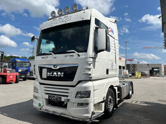 MAN TGX 18.460 XXL Intarder, Standklima, Automatik, EURO 6, Motorschaden/Engine Damage - Trekker: afbeelding 1 MAN TGX 18.460 XXL Intarder, Standklima, Automatik, EURO 6, Motorschaden/Engine Damage - Trekker: afbeelding 1