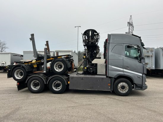 Volvo FH 16 650 6x4 Langholzzug + Doll M2K-9L Nachläufer mit Palfinger Epsilon S260C96, I-Shift, Retarder, - Houttransport, Kraanwagen: afbeelding 4 Volvo FH 16 650 6x4 Langholzzug + Doll M2K-9L Nachläufer mit Palfinger Epsilon S260C96, I-Shift, Retarder, - Houttransport, Kraanwagen: afbeelding 4