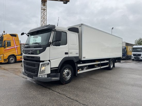 Volvo FM 420, Schlafkabine Koffer mit Ladebordwand - Bakwagen: afbeelding 1 Volvo FM 420, Schlafkabine Koffer mit Ladebordwand - Bakwagen: afbeelding 1