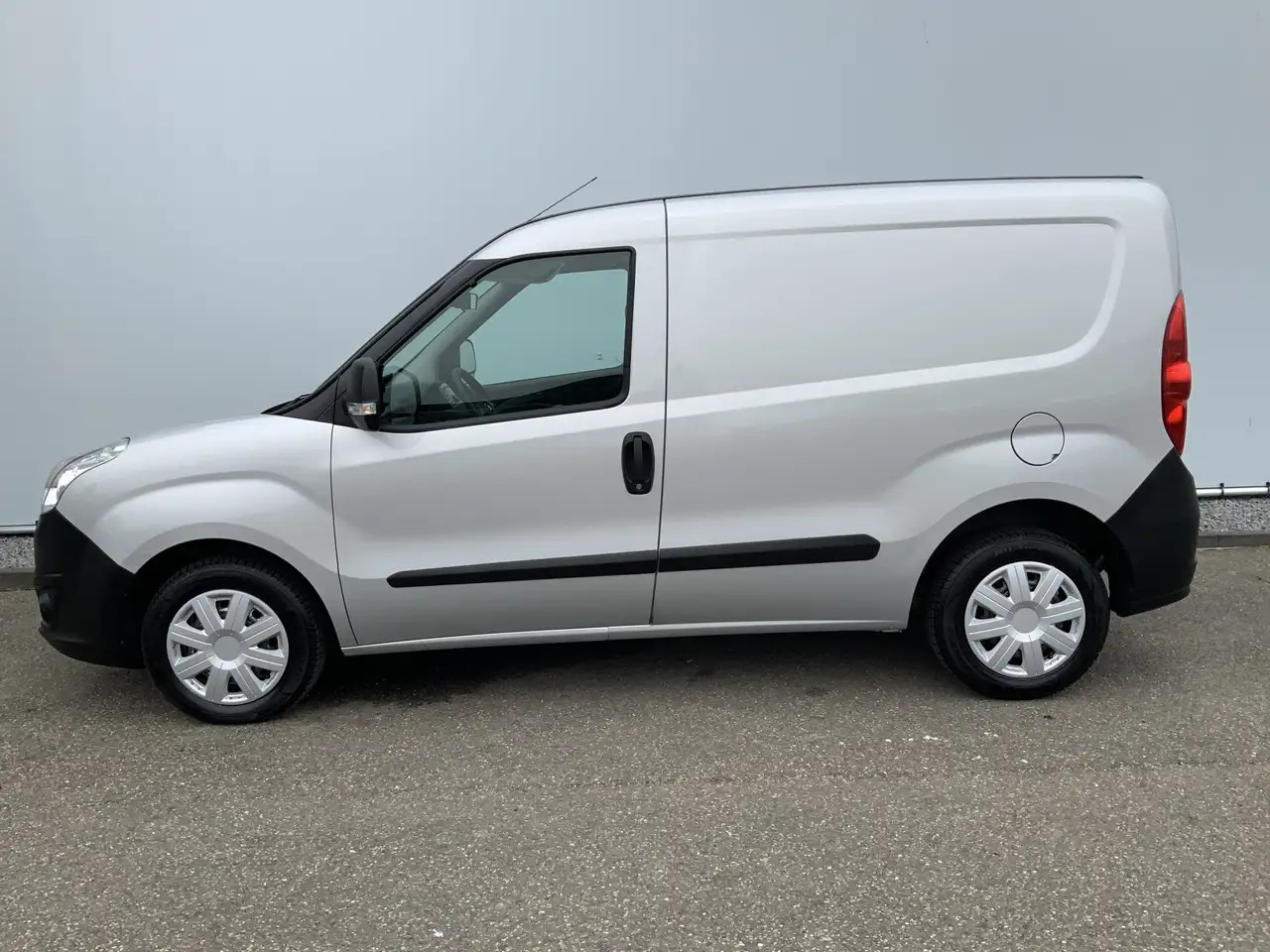 Opel Combo 1.3 CDTi L1H1 Edition Airco Euro 6 - Andere machine: afbeelding 3 Opel Combo 1.3 CDTi L1H1 Edition Airco Euro 6 - Andere machine: afbeelding 3