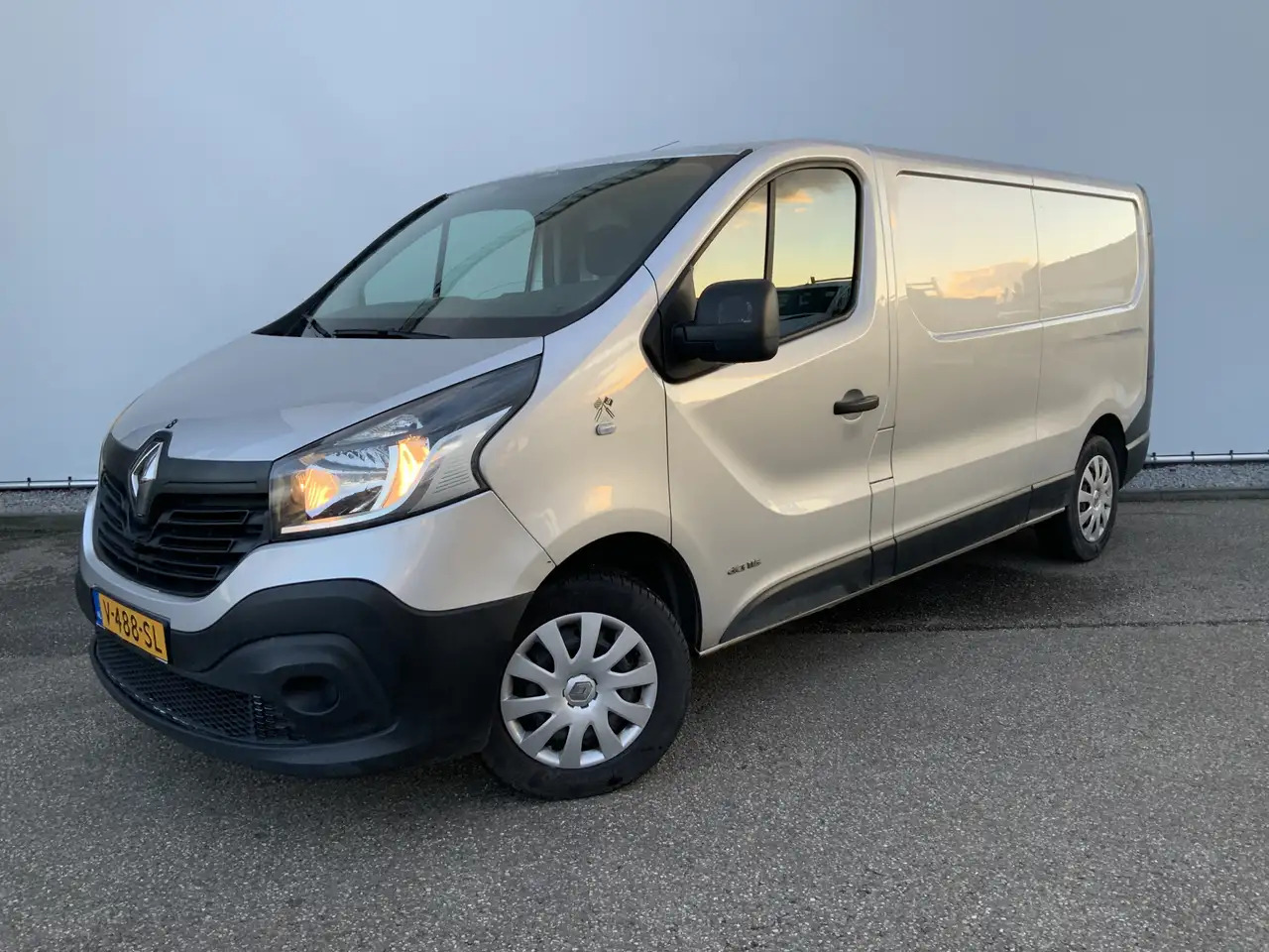 Renault Trafic 1.6 dCi T29 L2H1 Comfort Airco Cruise 3 Zits EXPOR - Andere machine: afbeelding 1 Renault Trafic 1.6 dCi T29 L2H1 Comfort Airco Cruise 3 Zits EXPOR - Andere machine: afbeelding 1