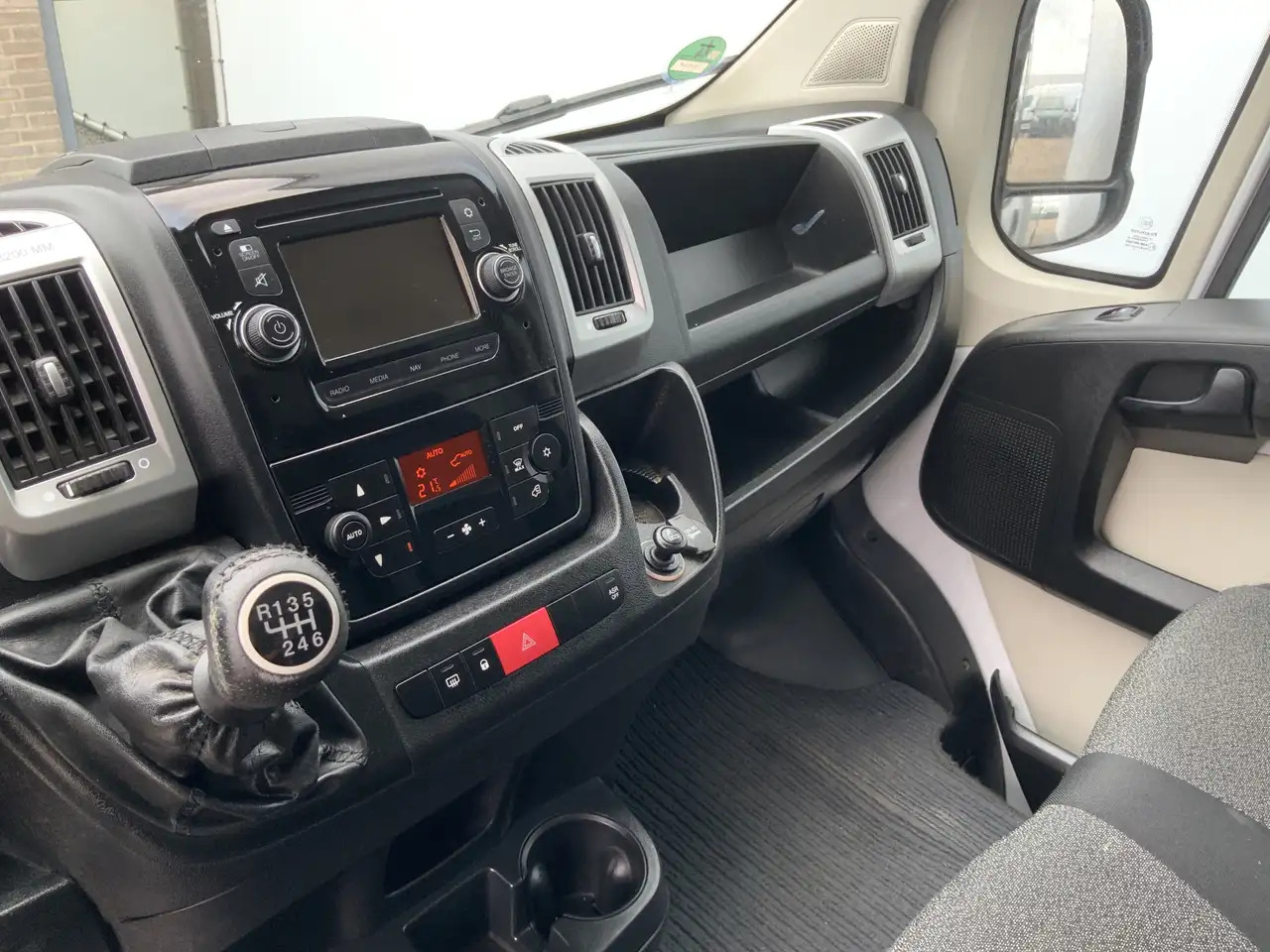 Fiat Ducato 35H 2.3 MultiJet L3H1 Meubelbak & Lift & Zijdeur A - Bestelwagen gesloten laadbak: afbeelding 4 Fiat Ducato 35H 2.3 MultiJet L3H1 Meubelbak & Lift & Zijdeur A - Bestelwagen gesloten laadbak: afbeelding 4