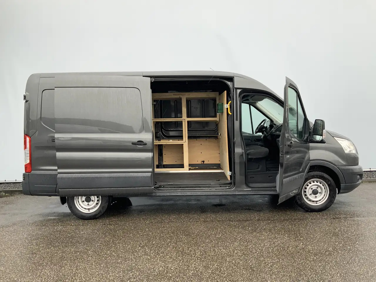 Ford Transit 330 2.2 TDCI L3H3 Ambiente Airco 3 Zits Euro 5 - Gesloten bestelwagen: afbeelding 4 Ford Transit 330 2.2 TDCI L3H3 Ambiente Airco 3 Zits Euro 5 - Gesloten bestelwagen: afbeelding 4