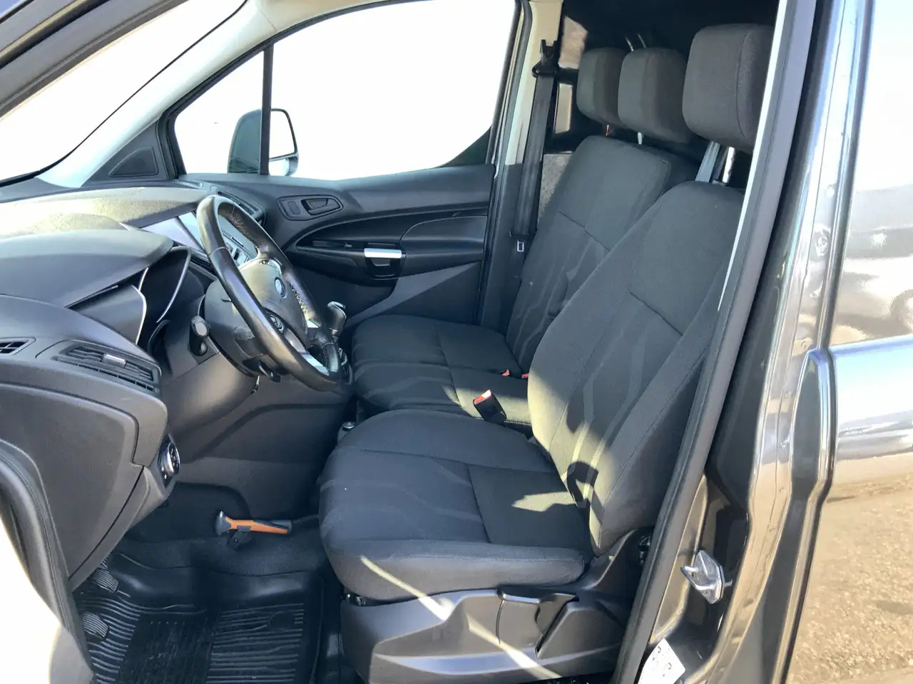 Ford Transit Connect 1.5 TDCI L2 Trend Airco Cruise 3 Zits DakDragers C - Kleine bestelwagen: afbeelding 4 Ford Transit Connect 1.5 TDCI L2 Trend Airco Cruise 3 Zits DakDragers C - Kleine bestelwagen: afbeelding 4