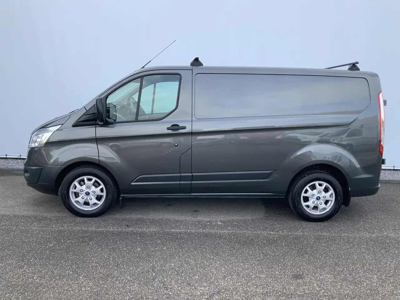 Ford Transit Custom 270 2.2 TDCI L1H1 Trend Airco Camera Cruise Dakdra - Gesloten bestelwagen: afbeelding 3 Ford Transit Custom 270 2.2 TDCI L1H1 Trend Airco Camera Cruise Dakdra - Gesloten bestelwagen: afbeelding 3