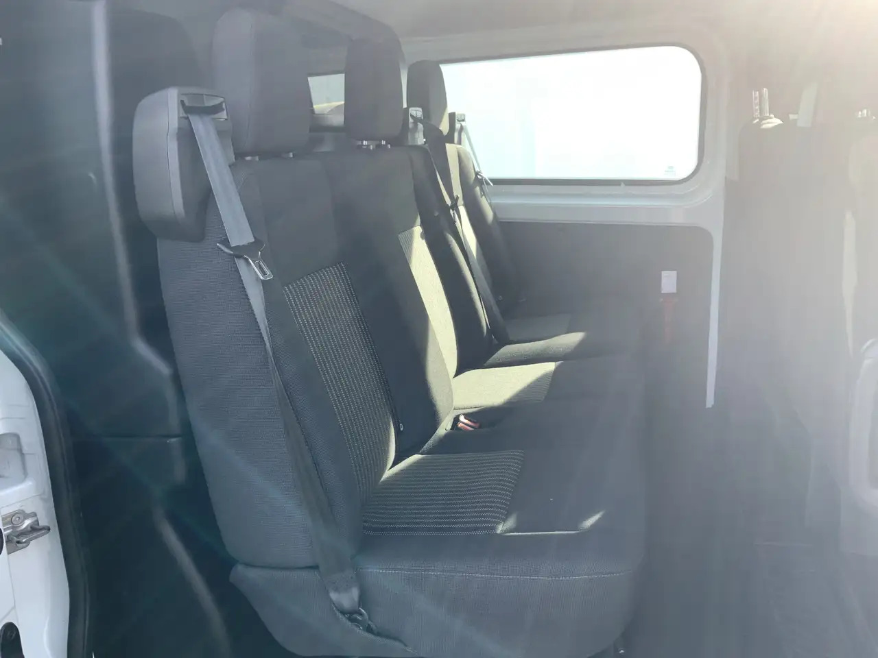 Bestelwagen met dubbele cabine Ford Transit Custom 290 2.0 TDCI L2H1 6 Zits Trend DC Airco Cruise Tre: afbeelding 15