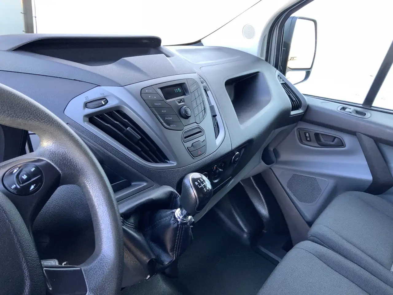 Ford Transit Custom 290 2.2 TDCI L2H1 Economy Edition Airco 3 Zits Tre - Gesloten bestelwagen: afbeelding 5 Ford Transit Custom 290 2.2 TDCI L2H1 Economy Edition Airco 3 Zits Tre - Gesloten bestelwagen: afbeelding 5