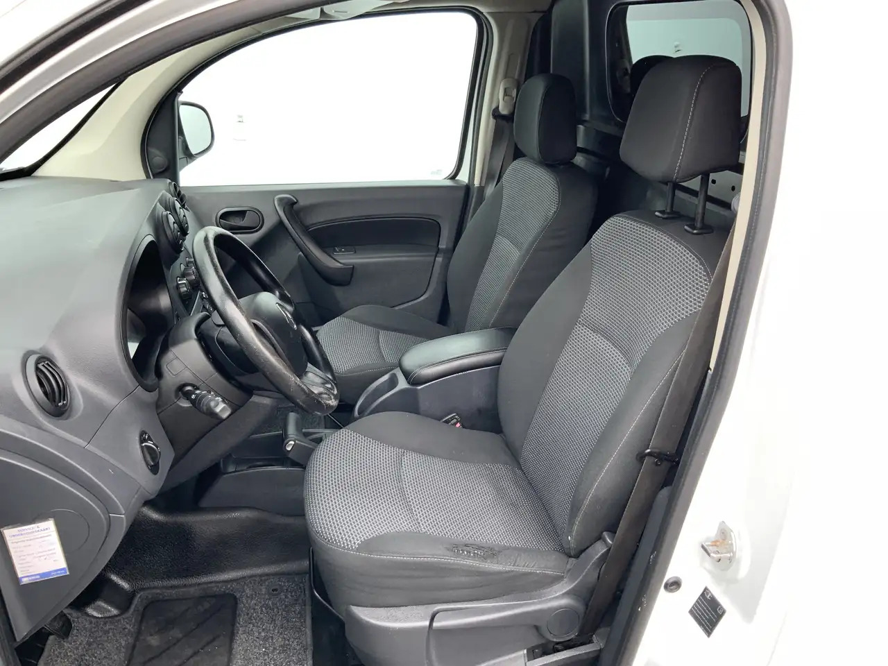 Mercedes-Benz Citan 109 CDI BlueEFFICIENCY Airco Alu Velg Trekhaak 105 - Kleine bestelwagen: afbeelding 4 Mercedes-Benz Citan 109 CDI BlueEFFICIENCY Airco Alu Velg Trekhaak 105 - Kleine bestelwagen: afbeelding 4