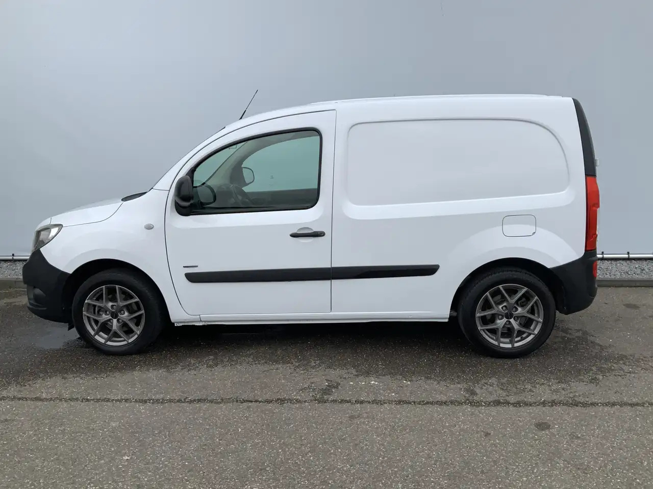 Mercedes-Benz Citan 109 CDI BlueEFFICIENCY Airco Alu Velg Trekhaak 105 - Kleine bestelwagen: afbeelding 3 Mercedes-Benz Citan 109 CDI BlueEFFICIENCY Airco Alu Velg Trekhaak 105 - Kleine bestelwagen: afbeelding 3