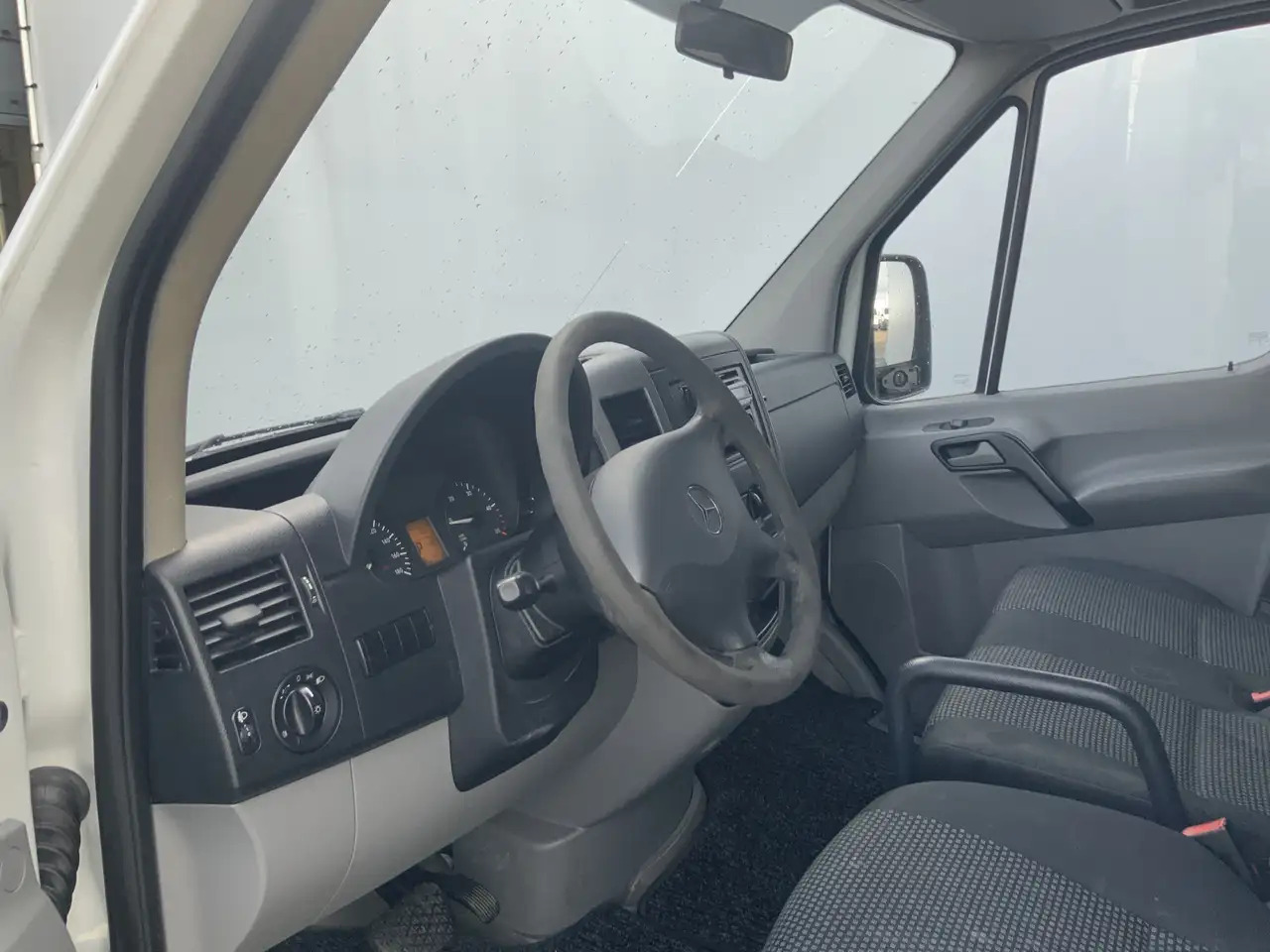 Mercedes-Benz Sprinter 211 2.2 CDI 366 L2 H1 Automaat 3 Zits Side Bar Tre - Gesloten bestelwagen: afbeelding 5 Mercedes-Benz Sprinter 211 2.2 CDI 366 L2 H1 Automaat 3 Zits Side Bar Tre - Gesloten bestelwagen: afbeelding 5