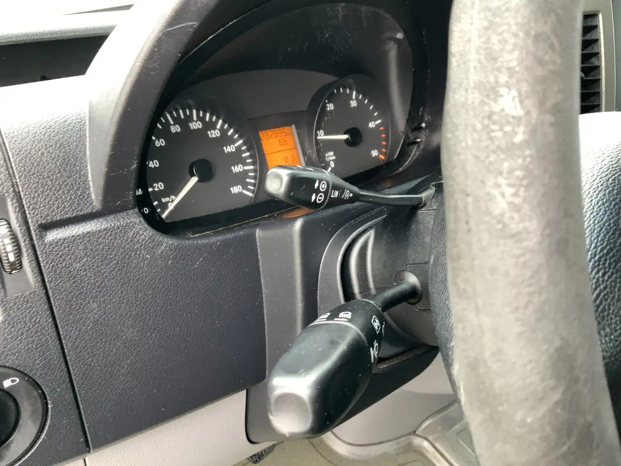 Mercedes-Benz Sprinter 213 2.2 CDI 325 L1H1 Airco Cruise Euro 4 - Gesloten bestelwagen: afbeelding 4 Mercedes-Benz Sprinter 213 2.2 CDI 325 L1H1 Airco Cruise Euro 4 - Gesloten bestelwagen: afbeelding 4