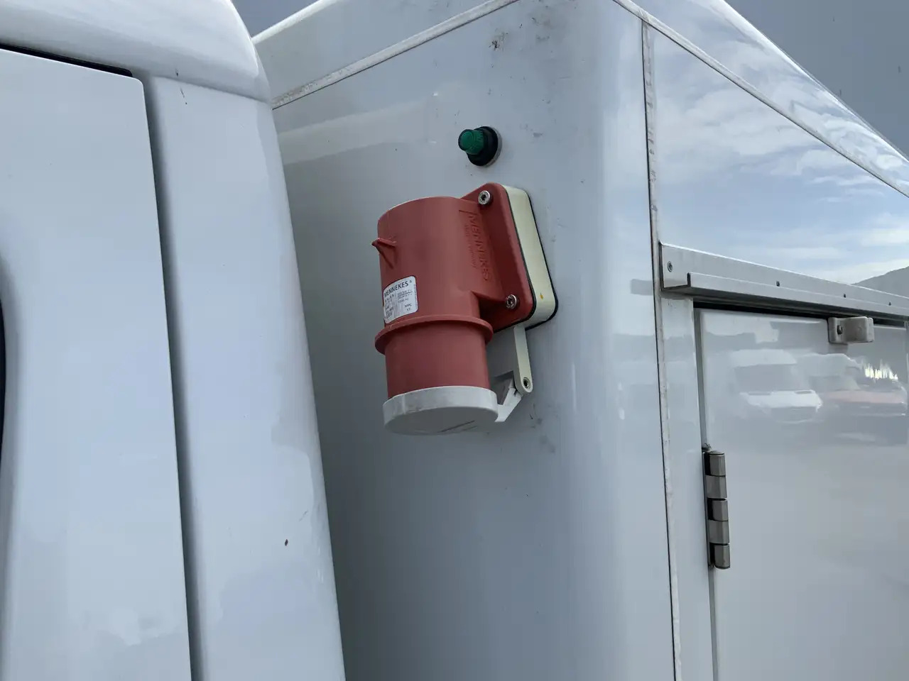 Mercedes-Benz Sprinter 311 2.2 CDI 366 ijsAuto - 40 C. Deuren 10 Euro 6 - Koelwagen: afbeelding 2 Mercedes-Benz Sprinter 311 2.2 CDI 366 ijsAuto - 40 C. Deuren 10 Euro 6 - Koelwagen: afbeelding 2