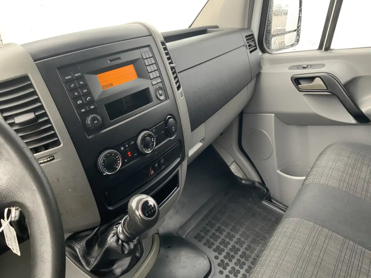 Mercedes-Benz Sprinter 313 2.2 CDI 325 L1 H2 Airco Cruise 3 Zits Trekhaak - Gesloten bestelwagen: afbeelding 5 Mercedes-Benz Sprinter 313 2.2 CDI 325 L1 H2 Airco Cruise 3 Zits Trekhaak - Gesloten bestelwagen: afbeelding 5