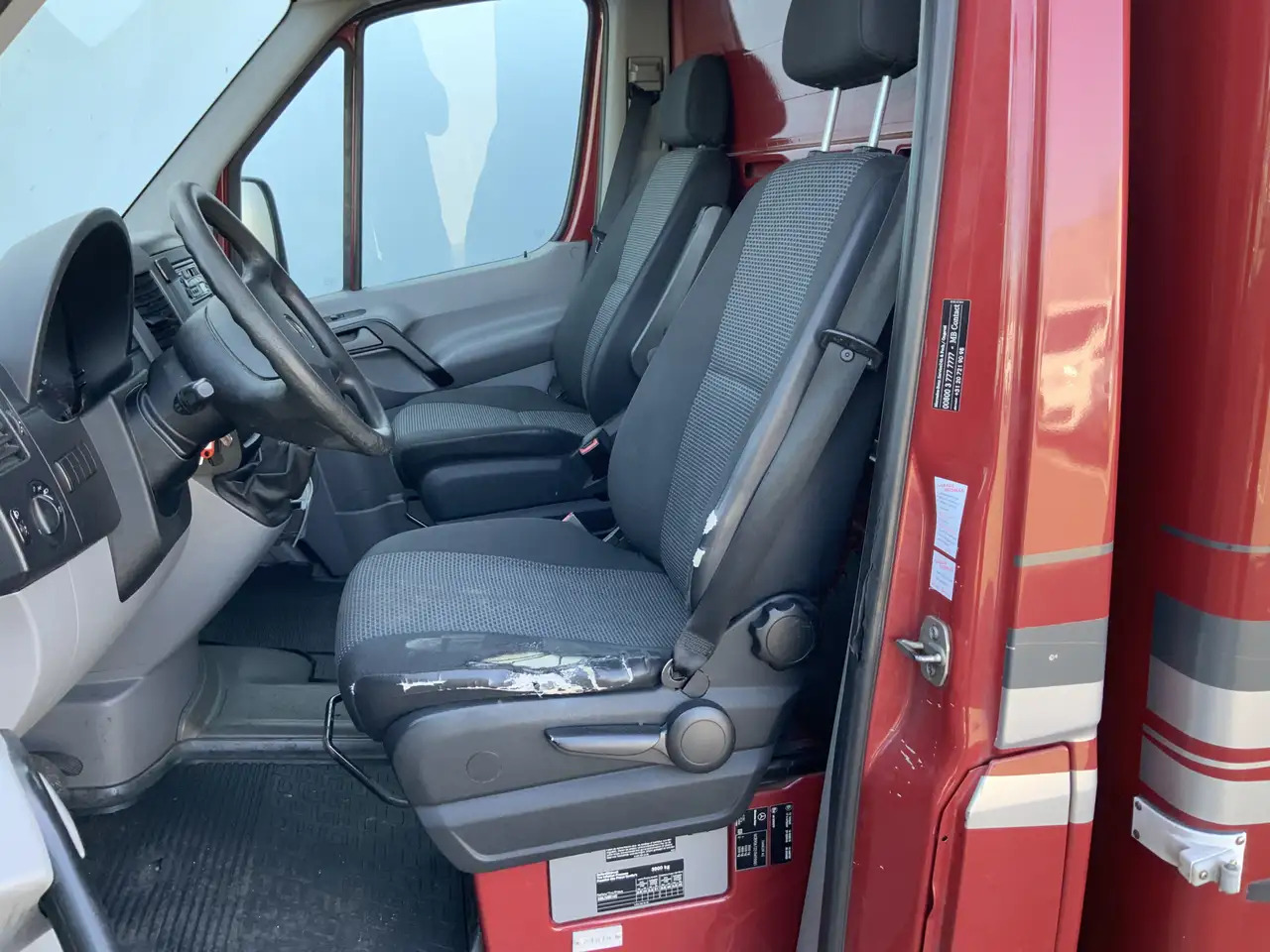 Mercedes-Benz Sprinter 313 2.2 CDI 366 Vriesauto _40gr 10 Deuren werkt 10 - Koelwagen: afbeelding 4 Mercedes-Benz Sprinter 313 2.2 CDI 366 Vriesauto _40gr 10 Deuren werkt 10 - Koelwagen: afbeelding 4