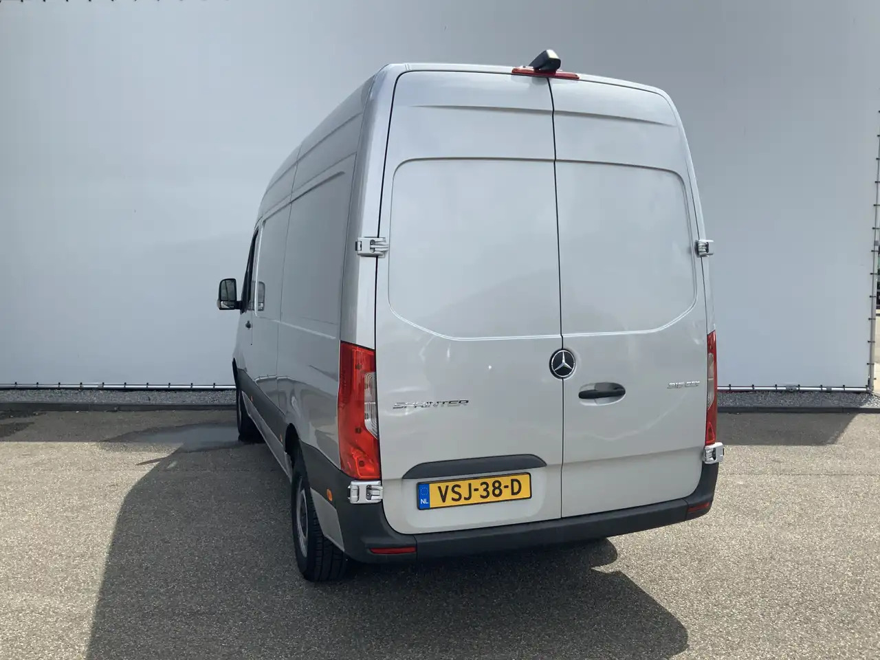 Mercedes-Benz Sprinter 315 1.9 CDI L2H2 Automaat 3 Zits Airco Navi Camera - Gesloten bestelwagen: afbeelding 4 Mercedes-Benz Sprinter 315 1.9 CDI L2H2 Automaat 3 Zits Airco Navi Camera - Gesloten bestelwagen: afbeelding 4