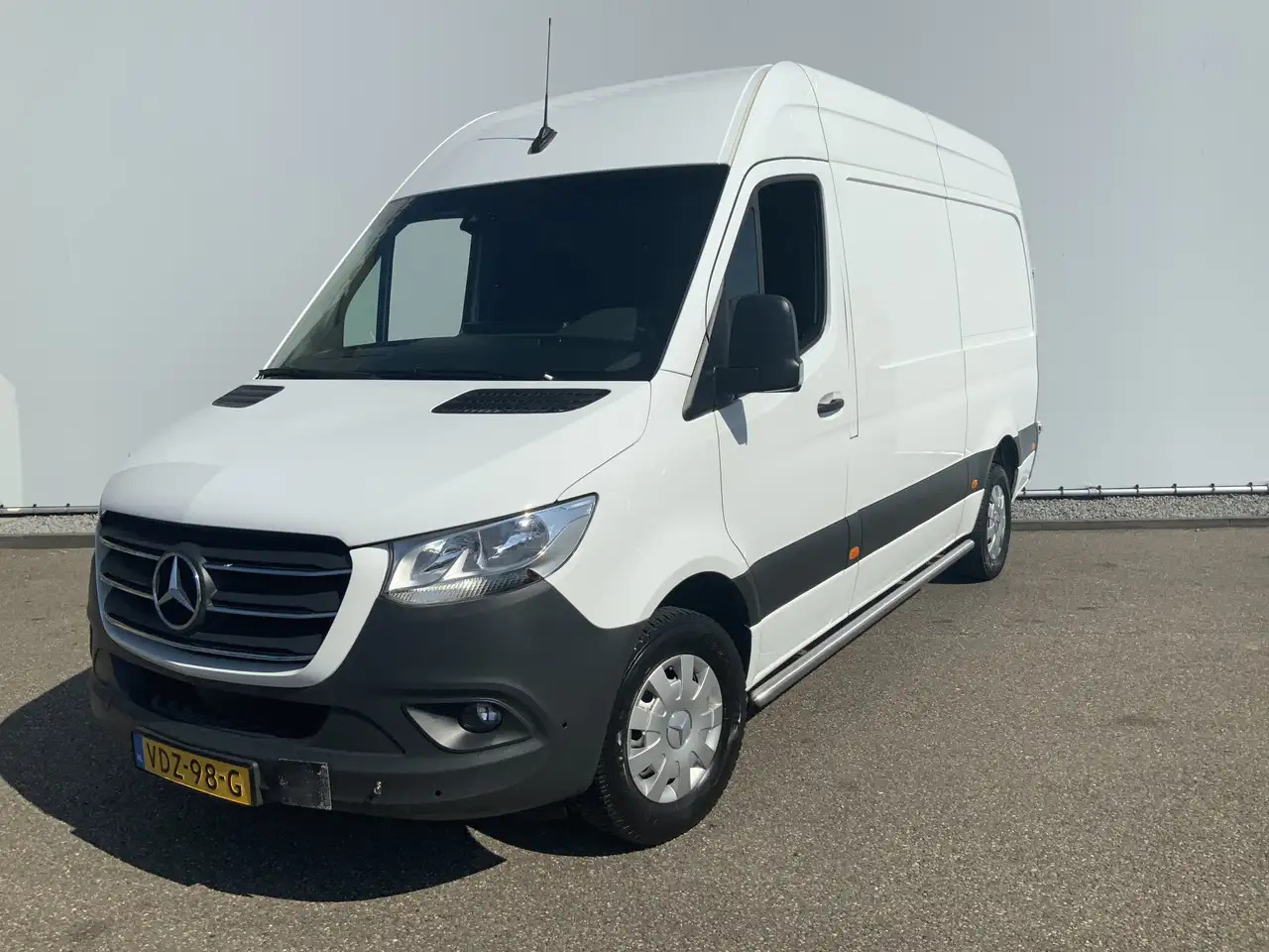 Mercedes-Benz Sprinter 316 2.2 CDI L2H2 DC Automaat Cruise Airco 3 Zits W - Gesloten bestelwagen: afbeelding 1 Mercedes-Benz Sprinter 316 2.2 CDI L2H2 DC Automaat Cruise Airco 3 Zits W - Gesloten bestelwagen: afbeelding 1