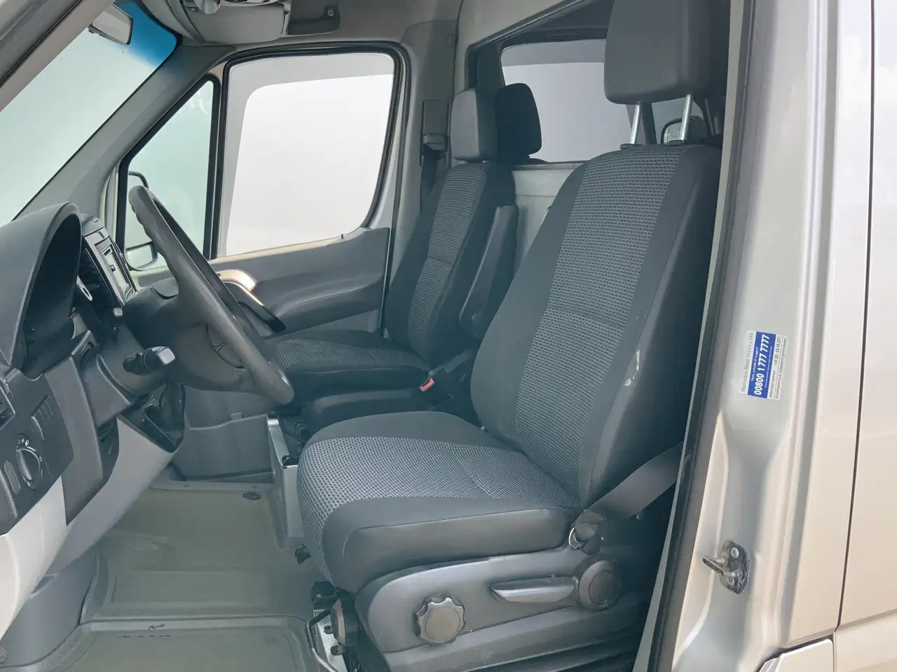 Mercedes-Benz Sprinter 318 3.0 CDI 366 L2 H2 Automaat Airco Cruise Camera - Gesloten bestelwagen: afbeelding 4 Mercedes-Benz Sprinter 318 3.0 CDI 366 L2 H2 Automaat Airco Cruise Camera - Gesloten bestelwagen: afbeelding 4