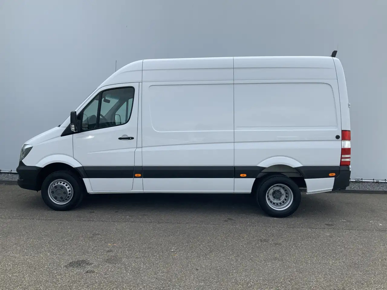 Mercedes-Benz Sprinter 516 2.2 CDI 366 L2H2 Camera Trekhaak 3500 kg Dub L - Gesloten bestelwagen: afbeelding 3 Mercedes-Benz Sprinter 516 2.2 CDI 366 L2H2 Camera Trekhaak 3500 kg Dub L - Gesloten bestelwagen: afbeelding 3