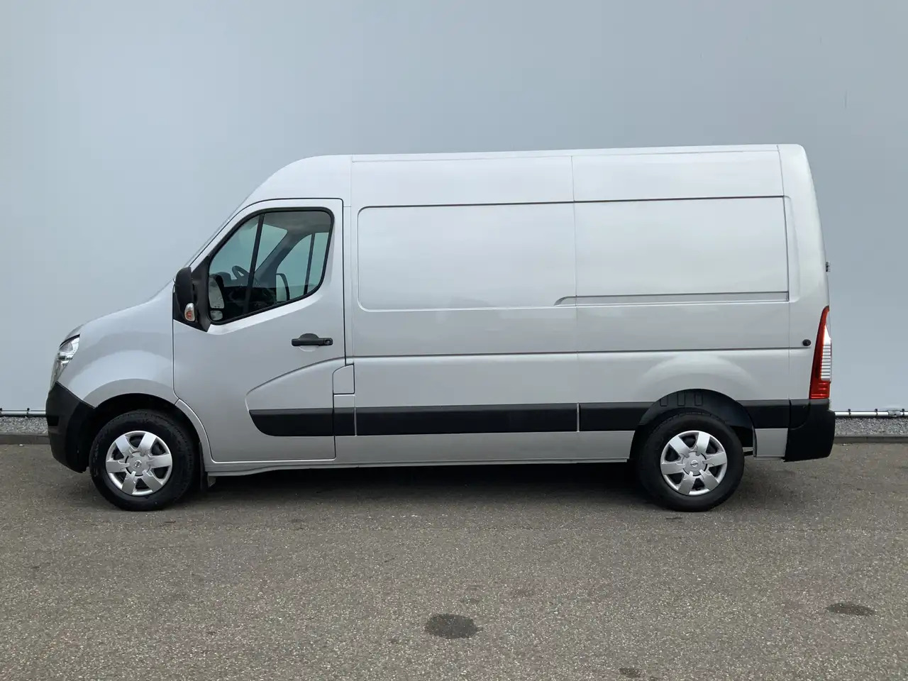 Nissan Interstar 2.3 dCi L2H2 Acenta Airco Cruise 3 Zits Camera Nav - Gesloten bestelwagen: afbeelding 3 Nissan Interstar 2.3 dCi L2H2 Acenta Airco Cruise 3 Zits Camera Nav - Gesloten bestelwagen: afbeelding 3