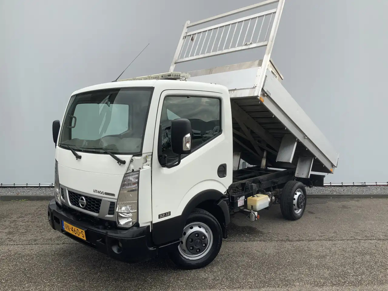 Nissan NT400 32.12 2.5 dCi 250 Kipper Trekhaak 2000 kg 3 - Kipper bestelwagen: afbeelding 1 Nissan NT400 32.12 2.5 dCi 250 Kipper Trekhaak 2000 kg 3 - Kipper bestelwagen: afbeelding 1