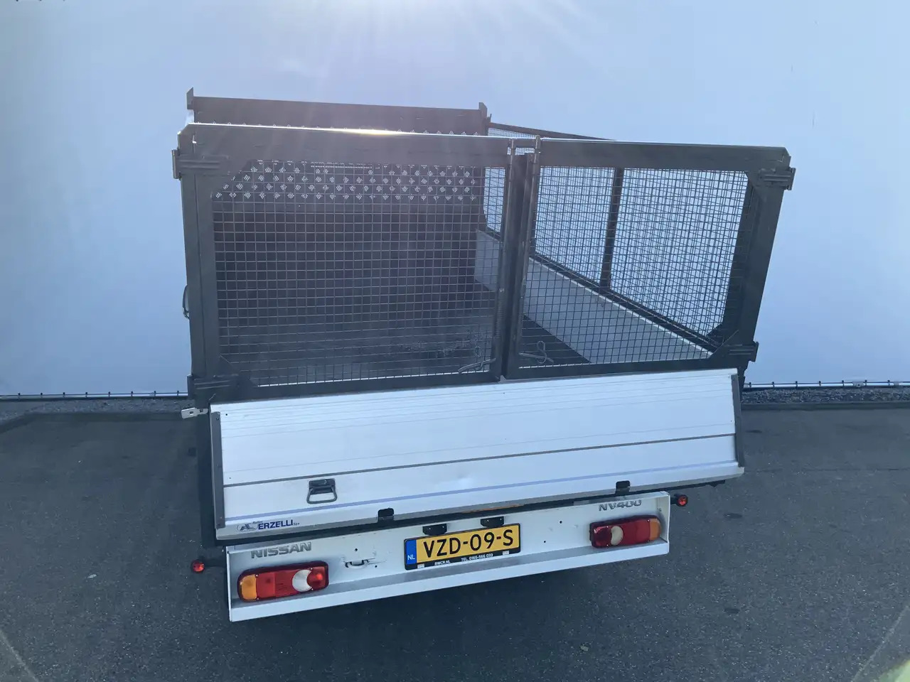 Nissan NV400 2.3 dCi L3H1 Dub Cab 3 Zijde Kipper Airco Bakmaat - Kipper bestelwagen: afbeelding 2 Nissan NV400 2.3 dCi L3H1 Dub Cab 3 Zijde Kipper Airco Bakmaat - Kipper bestelwagen: afbeelding 2