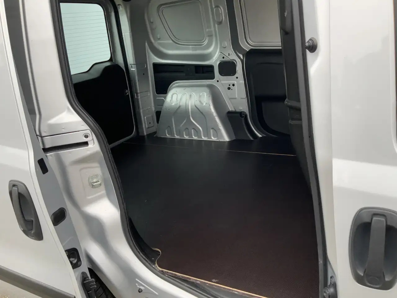 Kleine bestelwagen Opel Combo 1.3 CDTi L1H1 Edition Airco Euro 6: afbeelding 18