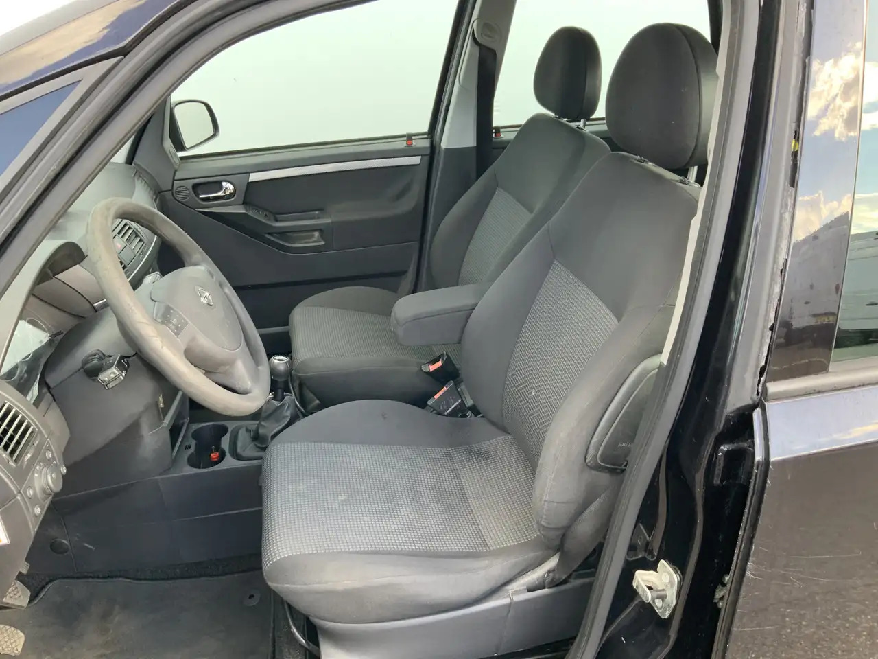 Opel Meriva 1.6-16V Temptation. Airco Alu Velg Trekhaak 1200 k - Hatchback: afbeelding 5 Opel Meriva 1.6-16V Temptation. Airco Alu Velg Trekhaak 1200 k - Hatchback: afbeelding 5