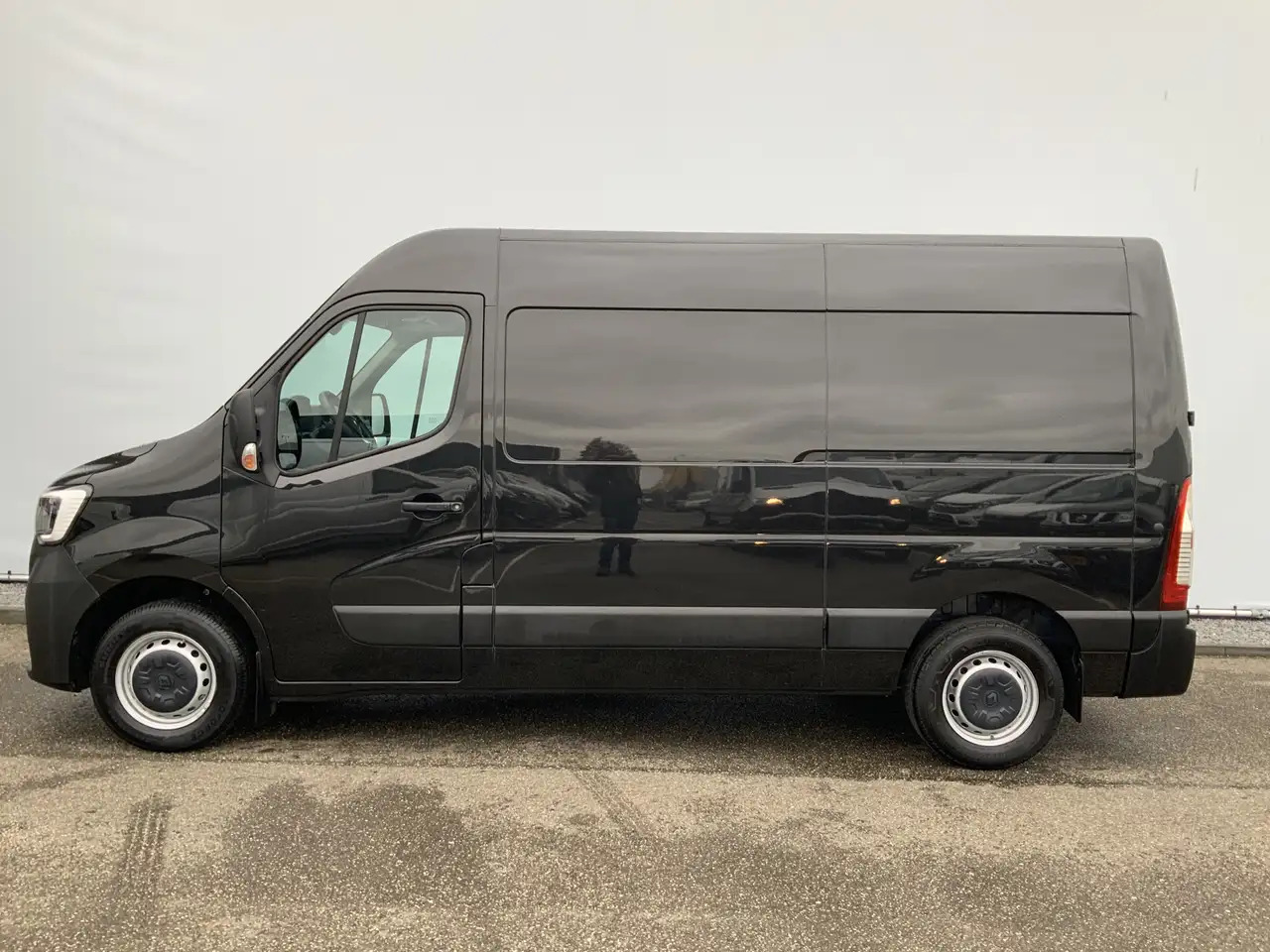 Renault Master T35 2.3 dCi 150 L2H2 Airco Cruise Camera 3 Zits Na - Gesloten bestelwagen: afbeelding 3 Renault Master T35 2.3 dCi 150 L2H2 Airco Cruise Camera 3 Zits Na - Gesloten bestelwagen: afbeelding 3