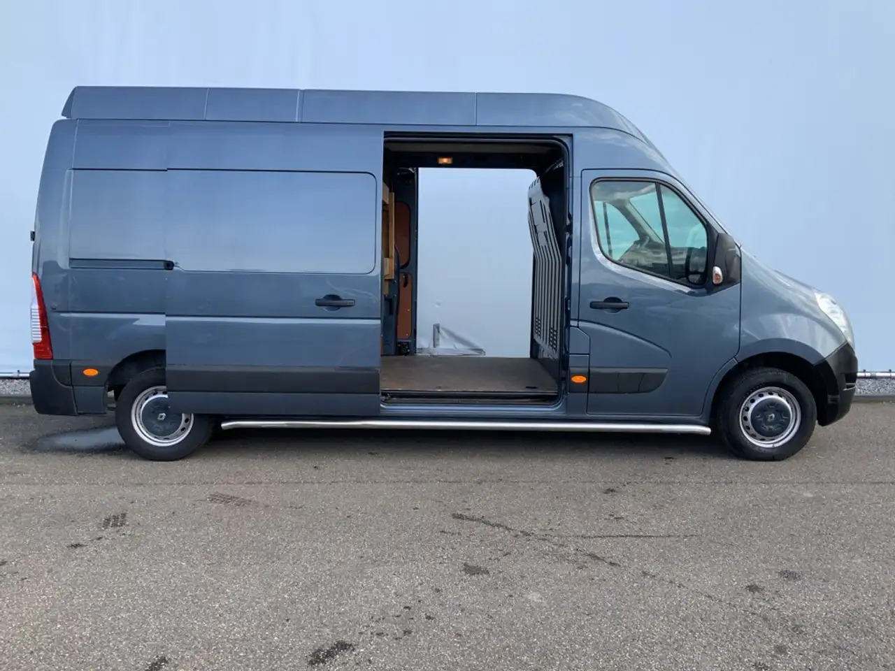 Renault Master T35 2.3 dCi L3H3 Maxi Airco Cruise Navi Side Bar E - Gesloten bestelwagen: afbeelding 4 Renault Master T35 2.3 dCi L3H3 Maxi Airco Cruise Navi Side Bar E - Gesloten bestelwagen: afbeelding 4