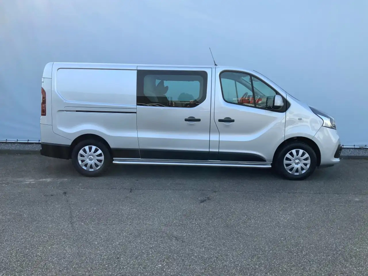Renault Trafic 1.6 dCi T29 L2H1 Dub Cab Airco Camera Navi Trekhaa - Bestelwagen met dubbele cabine: afbeelding 4 Renault Trafic 1.6 dCi T29 L2H1 Dub Cab Airco Camera Navi Trekhaa - Bestelwagen met dubbele cabine: afbeelding 4