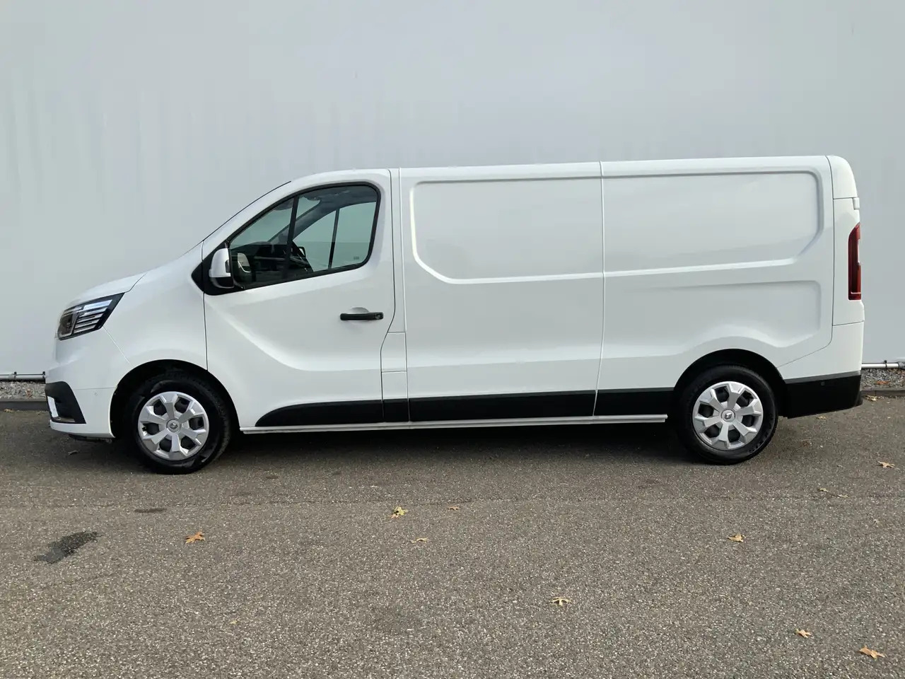 Renault Trafic 2.0 dCi 130 T30 L2H1 Work Edition Airco Cruise Nav - Gesloten bestelwagen: afbeelding 3 Renault Trafic 2.0 dCi 130 T30 L2H1 Work Edition Airco Cruise Nav - Gesloten bestelwagen: afbeelding 3
