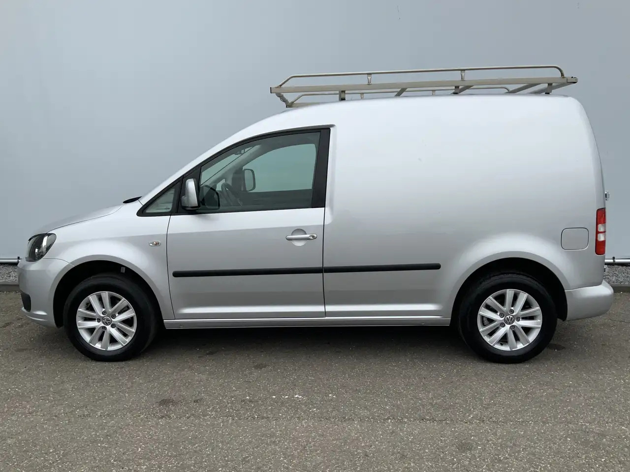 Volkswagen Caddy 1.6 TDI Airco Imperiaal Trekhaak 1400 kg navi Crui - Kleine bestelwagen: afbeelding 3 Volkswagen Caddy 1.6 TDI Airco Imperiaal Trekhaak 1400 kg navi Crui - Kleine bestelwagen: afbeelding 3