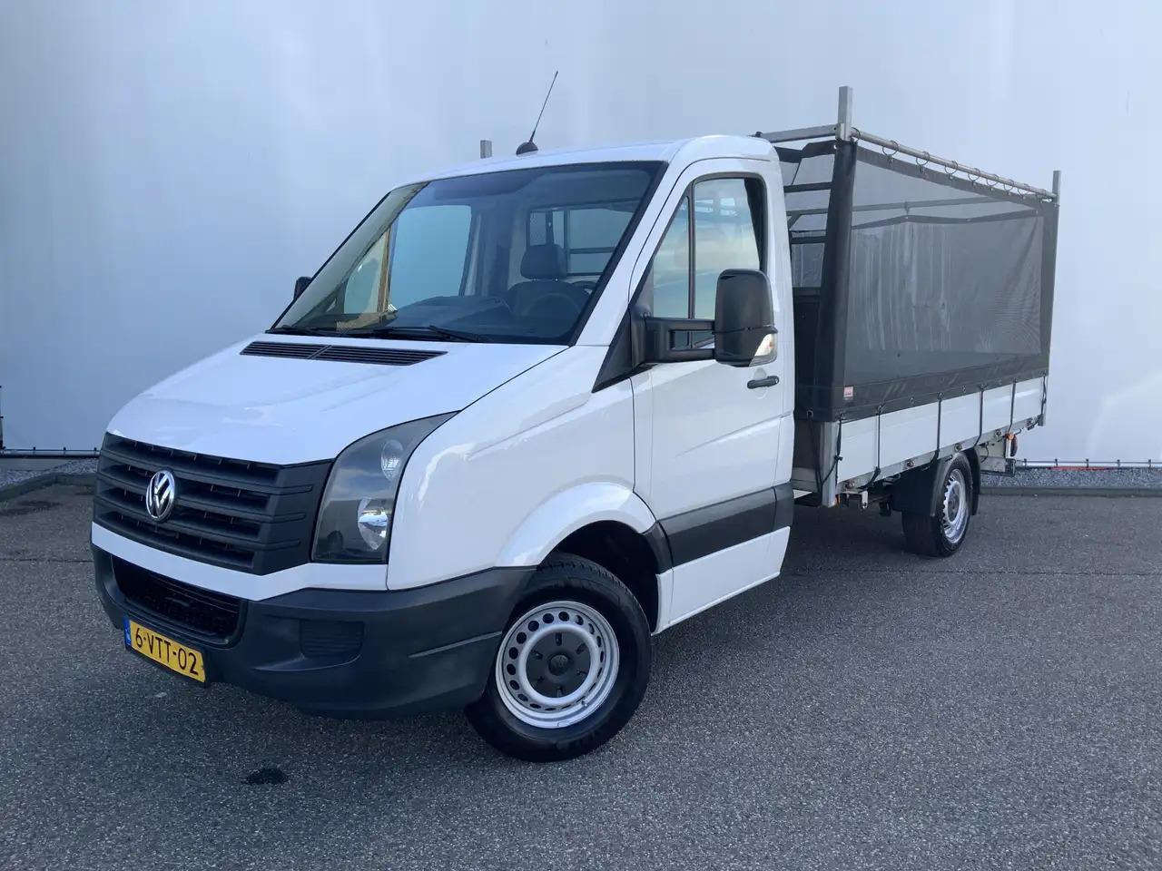 Volkswagen Crafter 50 2.0 TDI L2H1Pick Up Airco Cruise Trekhaak 3500 - Bestelwagen open laadbak: afbeelding 1 Volkswagen Crafter 50 2.0 TDI L2H1Pick Up Airco Cruise Trekhaak 3500 - Bestelwagen open laadbak: afbeelding 1