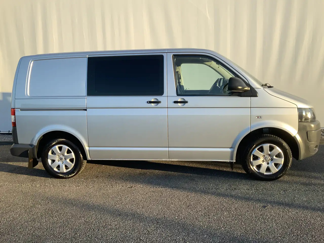 Gesloten bestelwagen Volkswagen T5 Transporter 2.0 L1H2 Benzine Airco Navi Dub Schuifdeuren Leer: afbeelding 22