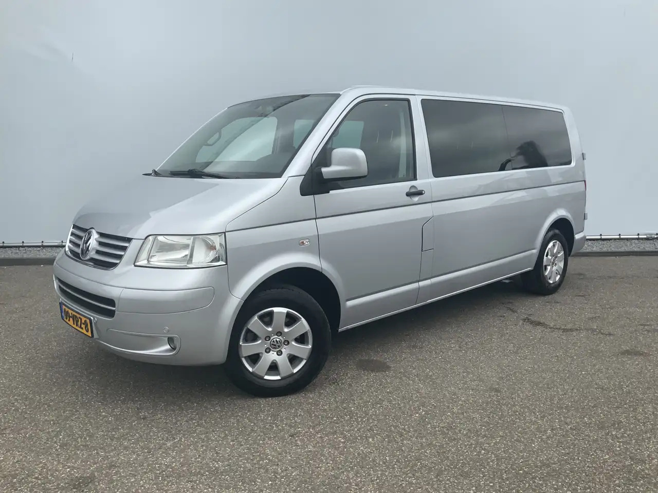 Bestelwagen met dubbele cabine Volkswagen T5 Transporter 2.5 TDI 340 Automaat Trendline Dub Cab 5 Zits Leer: afbeelding 1